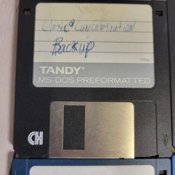 Vintage GameTek Floppy Disk Games Jeopardy, Card Shark, Family Fued LOT Untested - Picture 12 of 14